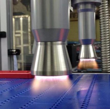 等離子清洗機(jī)噴出來是電還是火 等離子清洗機(jī)噴出來是電還是火