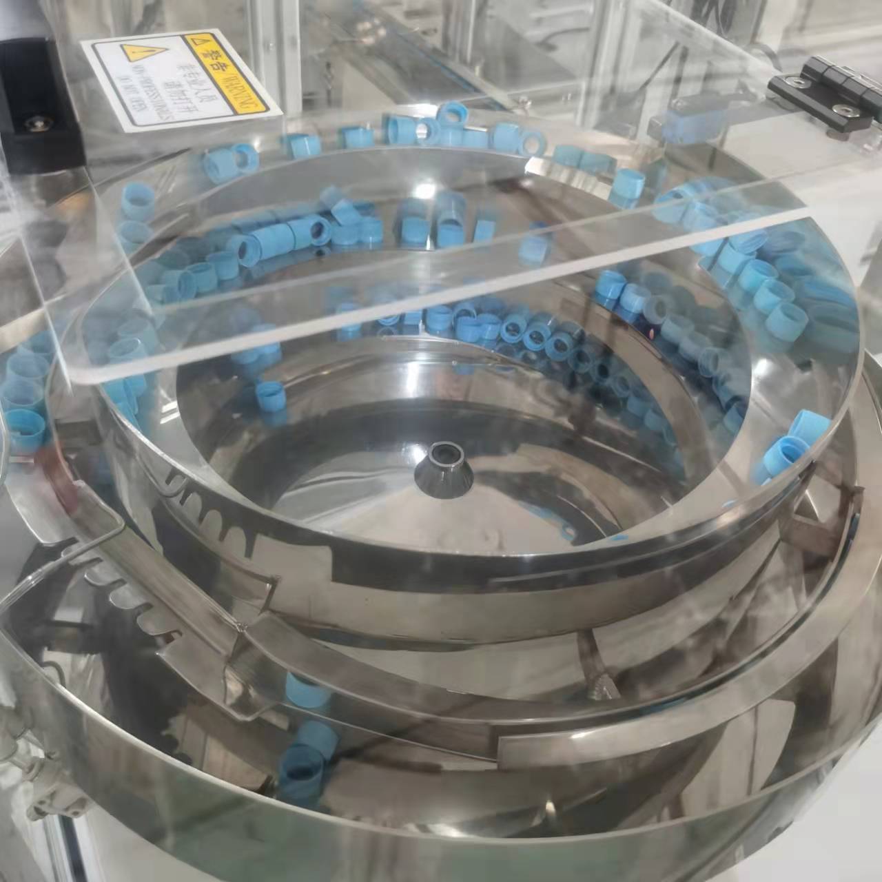 全自動(dòng)擰蓋機(jī)的原理是什么?有哪些用途? 全自動(dòng)擰蓋機(jī)的原理是什么?有哪些用途?